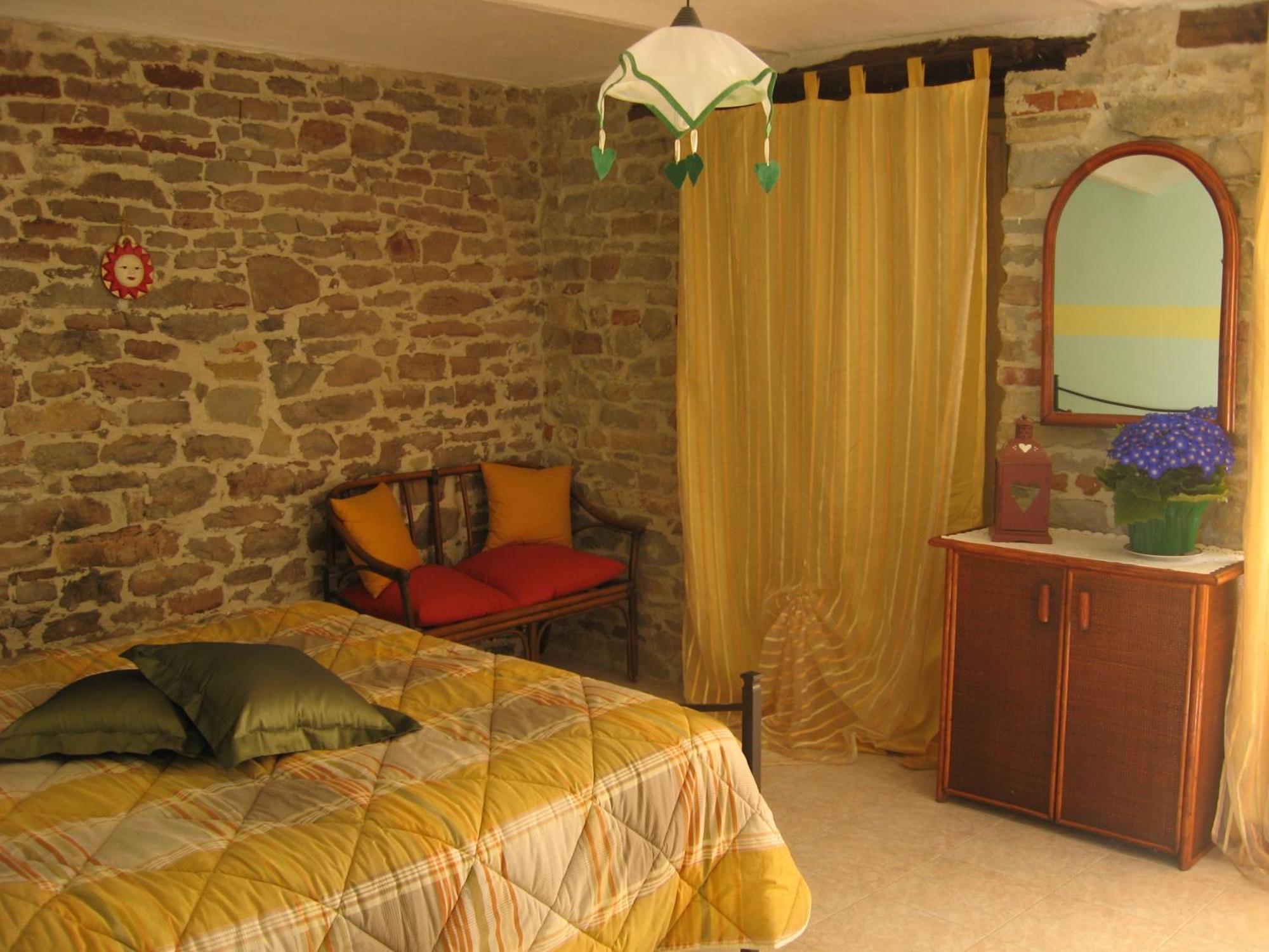 Agriturismo Cascina Serra Cossano Belbo Ruang foto