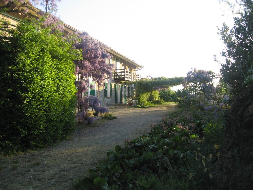 Agriturismo Cascina Serra Cossano Belbo Bagian luar foto