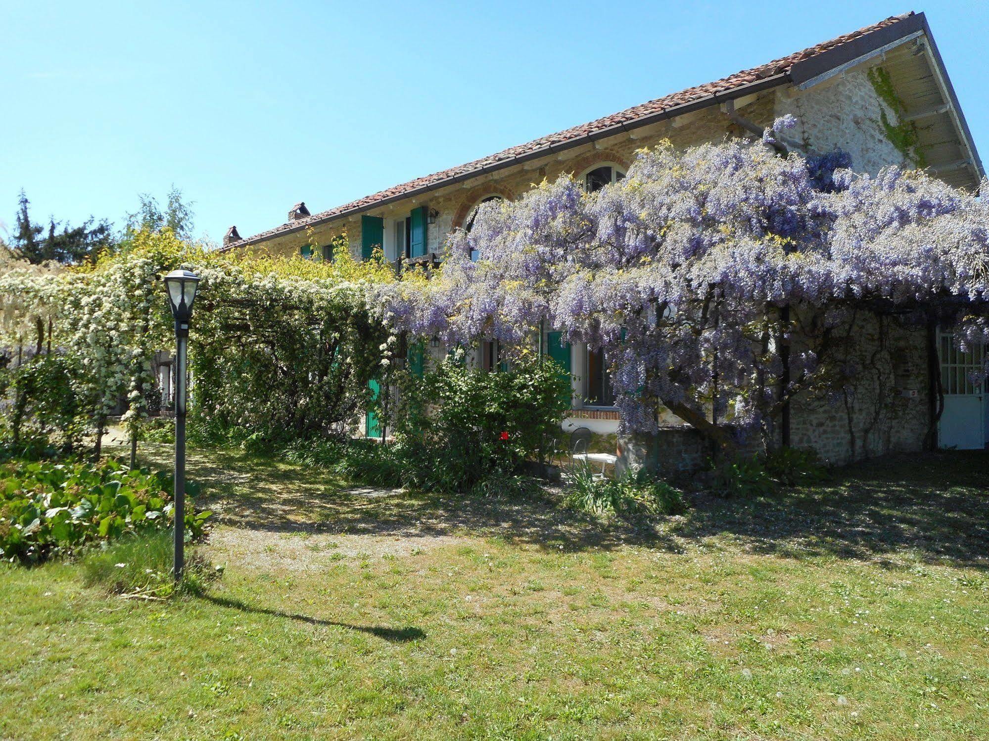 Agriturismo Cascina Serra Cossano Belbo Bagian luar foto