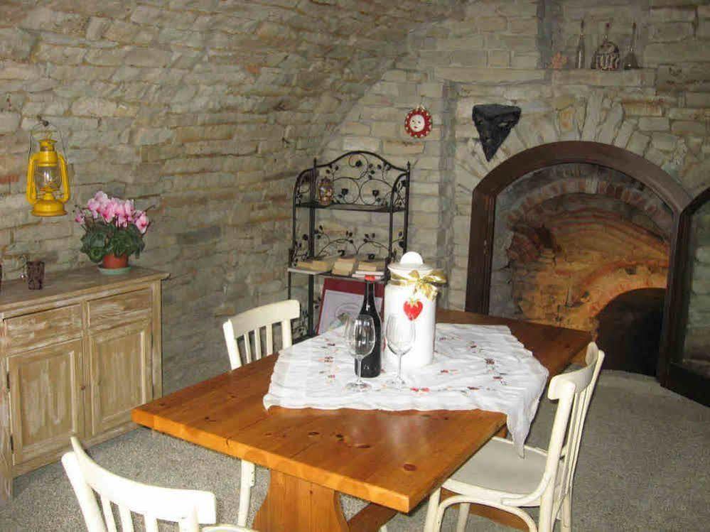 Agriturismo Cascina Serra Cossano Belbo Bagian luar foto